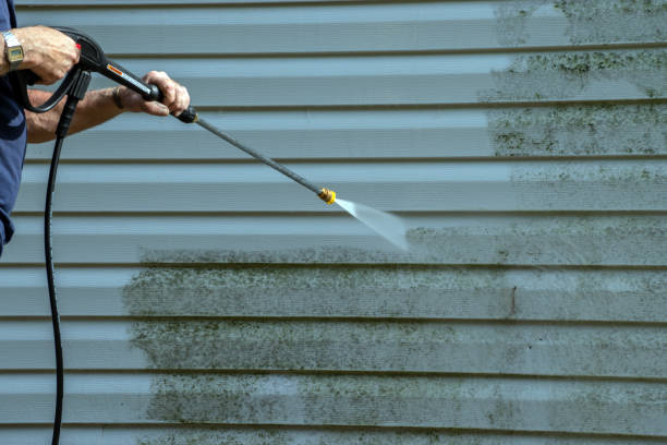 Best Pool Deck Cleaning  in La Grange, TX